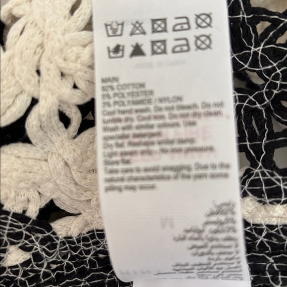 Mint Velvet Crocheted Vest Black Off-White Medium Button up Scalloped Edges NWT - Picture 9 of 9